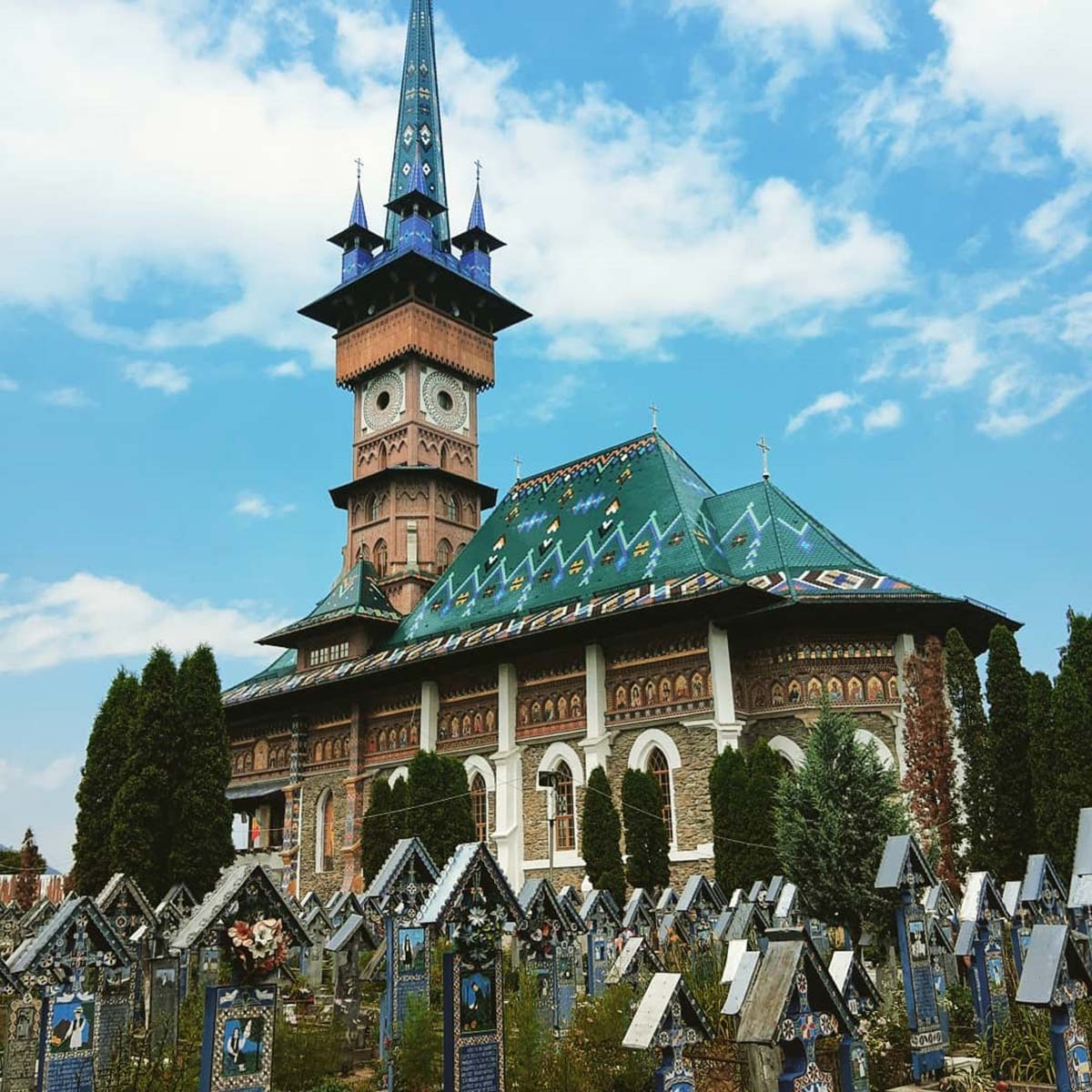 Der fröhliche Friedhof von Săpânța – Reiseziel, Bilder, Sehenswertes,  Information | Urlaub in Rumänien